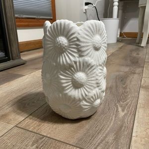 White ceramic large flower detail vase